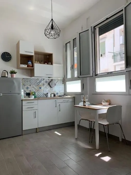 Leli'S Studio Apartment Palermo